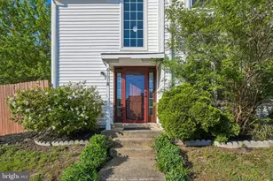 6101 Hoskins Hollow Cir, Centreville, VA 20121 - Photo 6