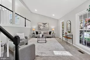 9217 Dorothy Ln, Springfield, VA 22153 - Photo 4