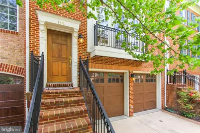 146 Herndon Mill Circle, Herndon, VA 20170 - Photo 2