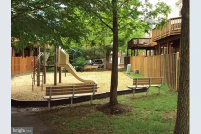 2513 Woodrow Wilson Drive, Herndon, VA 20171 - Photo 18