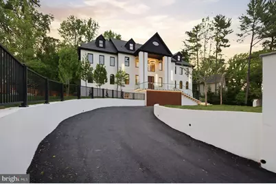 1124 Savile Lane, McLean, VA 22101 - Photo 2