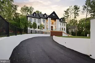 1124 Savile Ln, McLean, VA 22101 - Photo 2