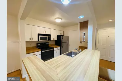 7715 Lafayette Forest Drive #101, Annandale, VA 22003 - Photo 6