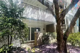 7715 Lafayette Forest Dr, Annandale, VA 22003 - Photo 2