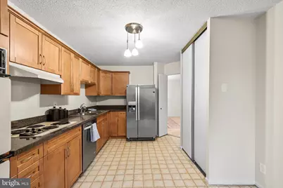 5904 Mount Eagle Drive #201, Alexandria, VA 22303 - Photo 8