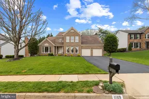 6189 Hidden Canyon Rd, Centreville, VA 20120 - Photo 2