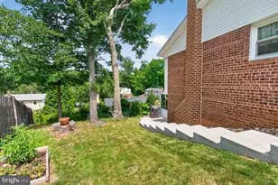 6811 Sydenstricker Rd, Springfield, VA 22152 - Photo 32