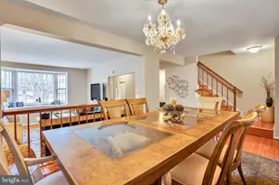 4926 Carriagepark Rd, Fairfax, VA 22032 - Photo 8