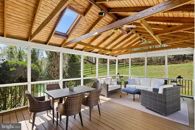 811 Follin Farm Lane, Great Falls, VA 22066 - Photo 14