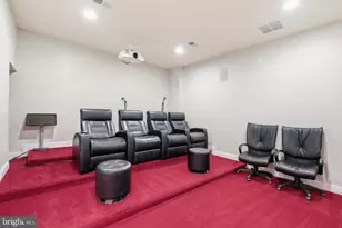 8735 Brook Rd, McLean, VA 22102 - Photo 20