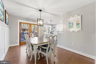 9118 Galbreth Ct, Springfield, VA 22153 - Photo 14