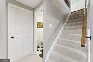 9118 Galbreth Ct, Springfield, VA 22153 - Photo 34