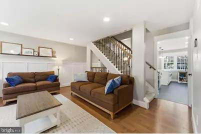 9118 Galbreth Court, Springfield, VA 22153 - Photo 8