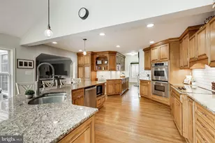 3137 Hunt Rd, Oakton, VA 22124 - Photo 16