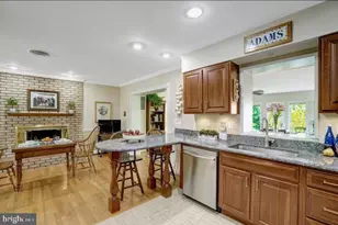 1812A Birch Rd, McLean, VA 22101 - Photo 18