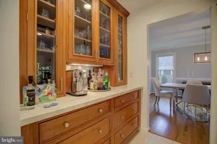 12628 Plow Ct, Fairfax, VA 22030 - Photo 10