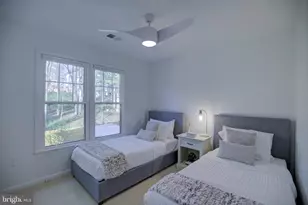 12628 Plow Ct, Fairfax, VA 22030 - Photo 32