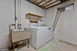 309 Center St N, Vienna, VA 22180 - Photo 36