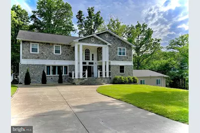 8535 Forest Street, Annandale, VA 22003 - Photo 2