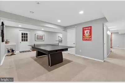 11922 Holly Spring Drive, Great Falls, VA 22066 - Photo 36