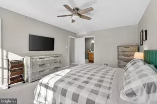 11922 Holly Spring Dr, Great Falls, VA 22066 - Photo 24