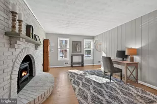 11922 Holly Spring Dr, Great Falls, VA 22066 - Photo 18