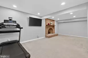 11922 Holly Spring Dr, Great Falls, VA 22066 - Photo 44