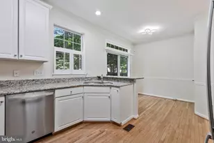 4112 Flower Box Ct, Fairfax, VA 22030 - Photo 18