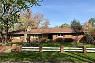 6018 Beech Tree Dr, Alexandria, VA 22310 - Photo 2