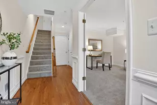 8842 Mansion View Ct, Vienna, VA 22182 - Photo 4