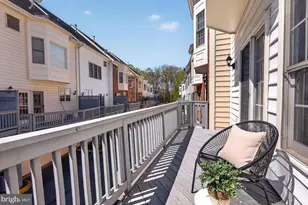 8842 Mansion View Ct, Vienna, VA 22182 - Photo 14