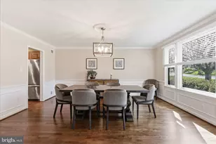 9708 Spring Ridge Ln, Vienna, VA 22182 - Photo 6