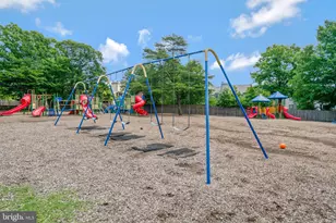 6915 Victoria Dr, Alexandria, VA 22310 - Photo 28