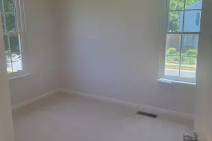 6104 Hoskins Hollow Cir, Centreville, VA 20121 - Photo 12