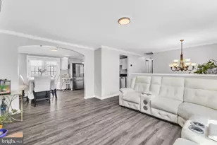 1502 Hiddenbrook Dr, Herndon, VA 20170 - Photo 4