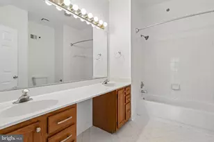 11791 Rockaway Ln, Fairfax, VA 22030 - Photo 6