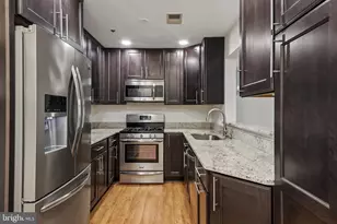 11791 Rockaway Ln, Fairfax, VA 22030 - Photo 4