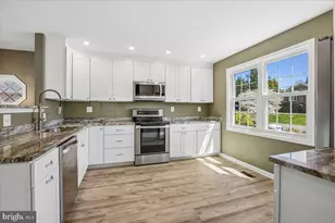 6904 Chelsea Rd, McLean, VA 22101 - Photo 2