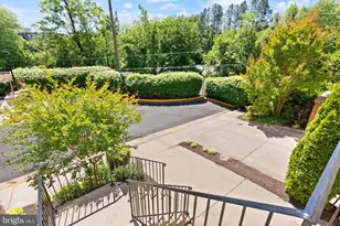 6040 Kelsey Ct, Falls Church, VA 22044 - Photo 4