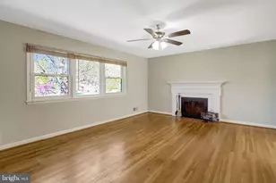 7800 Hayfield Rd, Alexandria, VA 22315 - Photo 8