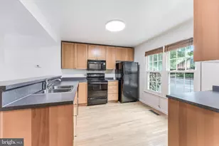 2331 Harleyford Ct, Reston, VA 20191 - Photo 8