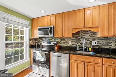 8024 Bethelen Woods, Springfield, VA 22153 - Photo 10