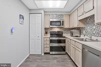 7640 Provincial Drive #110, McLean, VA 22102 - Photo 12