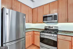 4490 Market Commons Dr, Fairfax, VA 22033 - Photo 14