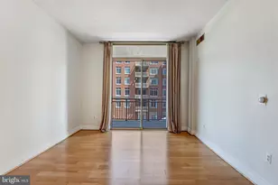 4490 Market Commons Dr, Fairfax, VA 22033 - Photo 8