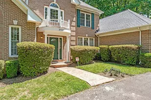 2927 Beau Ln, Fairfax, VA 22031 - Photo 2