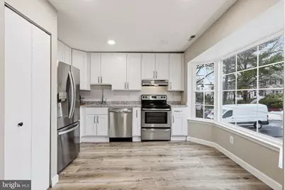 13707 Autumn Vale Court #29E, Chantilly, VA 20151 - Photo 2