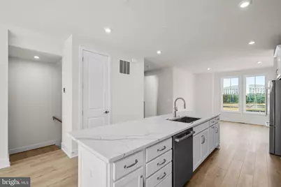 13922 Aviation Place, Herndon, VA 20171 - Photo 2