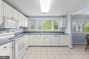 9008 Jameson St, Lorton, VA 22079 - Photo 10