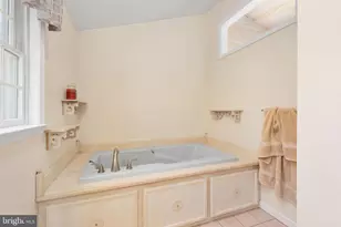 10802 Oldfield Dr, Reston, VA 20191 - Photo 52